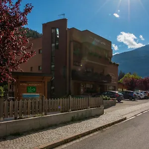 https://hotel-la-val.it-lombardy.com